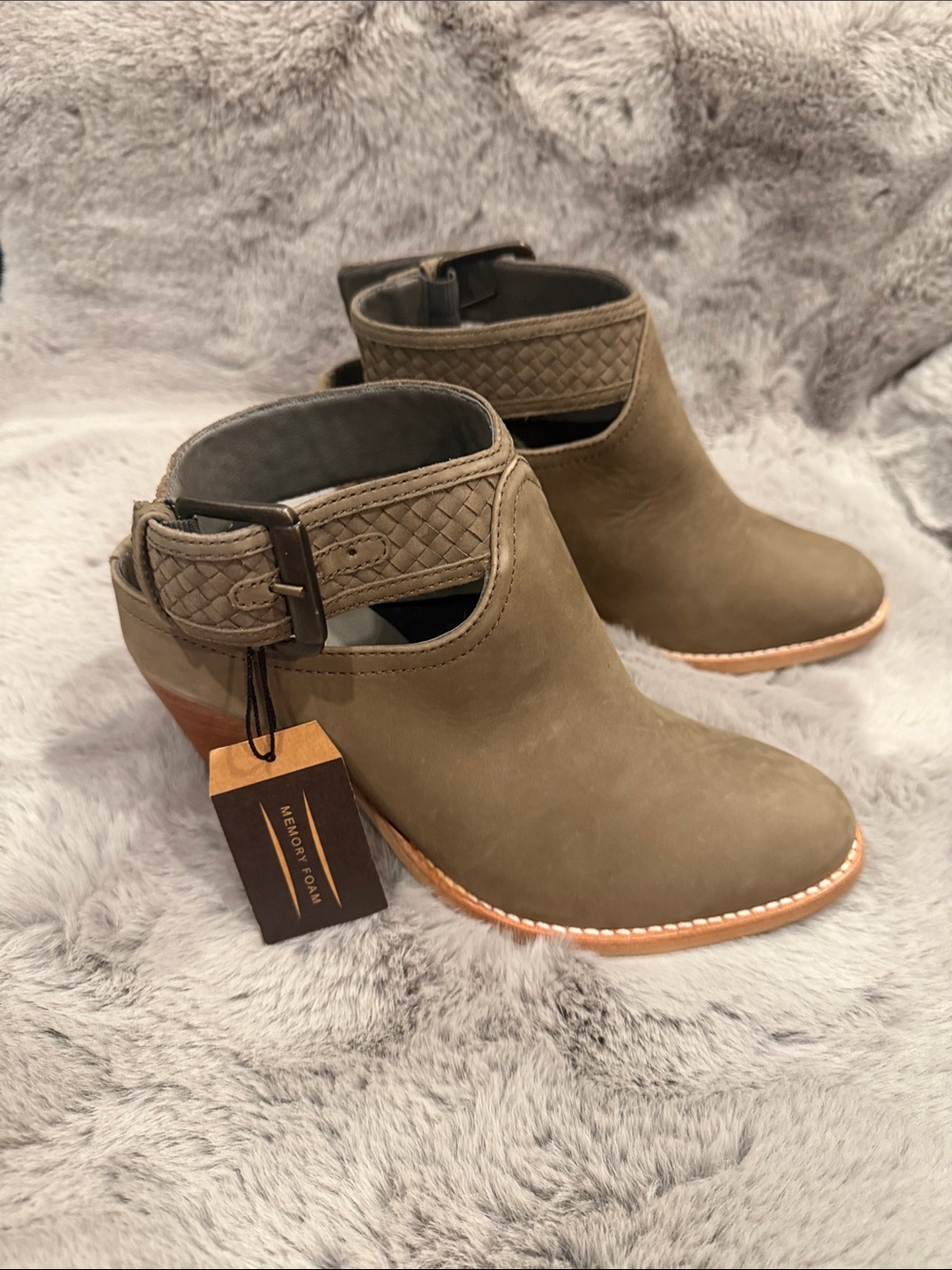 Crevo Talla Cutout Ankle Booties Olive Green Taupe NEW Size 7.5